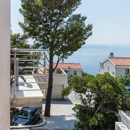 Sea View Duplex - New Construction * 브렐라