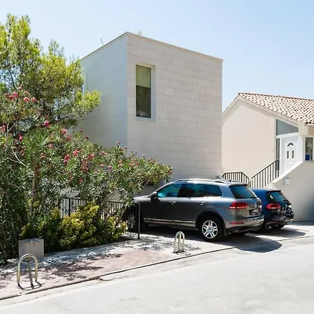 Sea View Duplex - New Construction 아파트